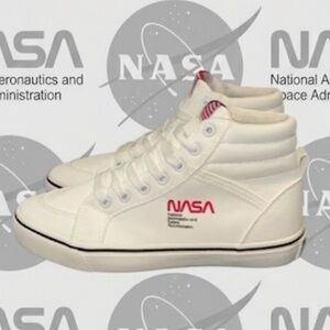 New authentic NASA signature high top sneakers sz 7.5 Display woman’s